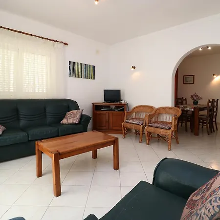 Goncalves * Албуфейра