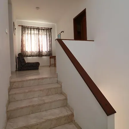 Gonçalves *