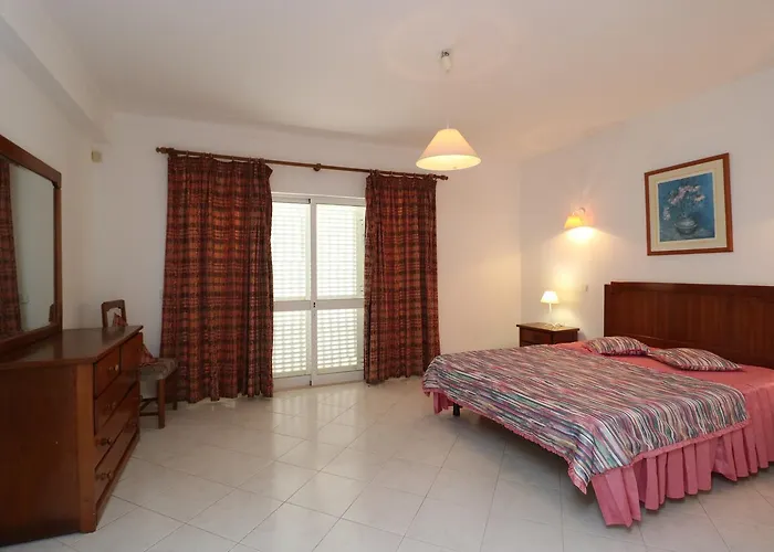 Goncalves Willa Albufeira